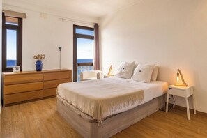 Bedroom - Funchal 7th-Floor Apartment | Ocean View, Parking, Elevator (Funchal)
