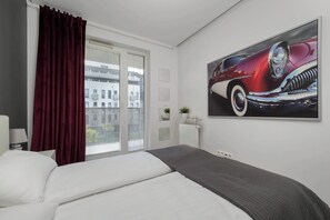 Iron/ironing board, travel cot, WiFi, bed sheets - Modern Apartment with Balcony | Close to the Botanical Garden (Wrocław)