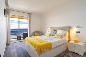 Iron/ironing board, travel cot, free WiFi, wheelchair access - Monumental Apartment 610 Balcony Sea View (Funchal)