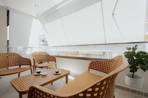 Outdoor dining - 1BR Brand New Suite | Private Parking | Near Metro (Kallithea)