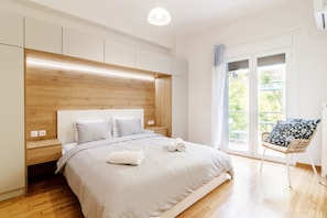 Room - 2BR Koukaki Suite Near Metro & Acropolis (Athens)