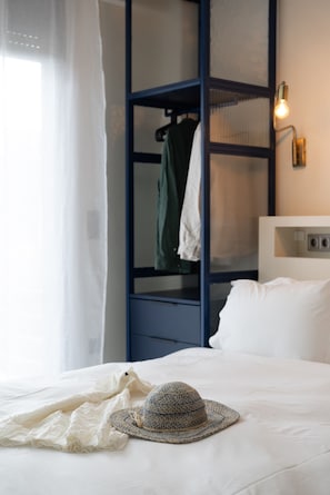 Room - Suite Studio By Metro | Starlink | Rooftop Views (Athens)