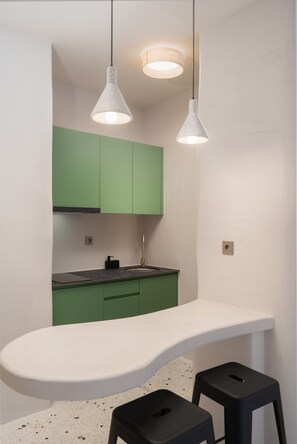 Spa - Cozy Studio By Metro | Huge Rooftop | Starlink (Athens)