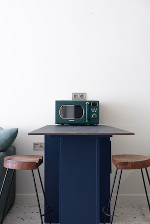 Interior - Elegant Studio | Metro | Starlink | Rooftop Views (Athens)
