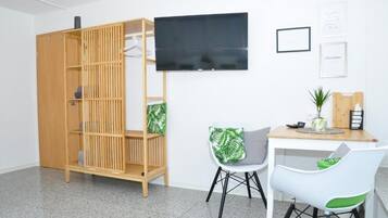 Double Room, Non Smoking | Interior