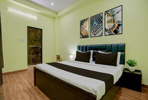 Room - Rudraksh Residency (Varanasi)