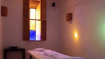Een Turks bad/hammam, 5 behandelingsruimtes, massagebehandelingen