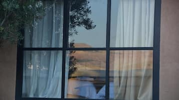 Bungalow, Aire acondicionado, vistas a la montaña | Caja fuerte, cortinas opacas, sistema de insonorización y wifi gratis