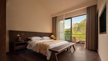 Senior Double Room, Valley View | Desk, laptop workspace, free WiFi