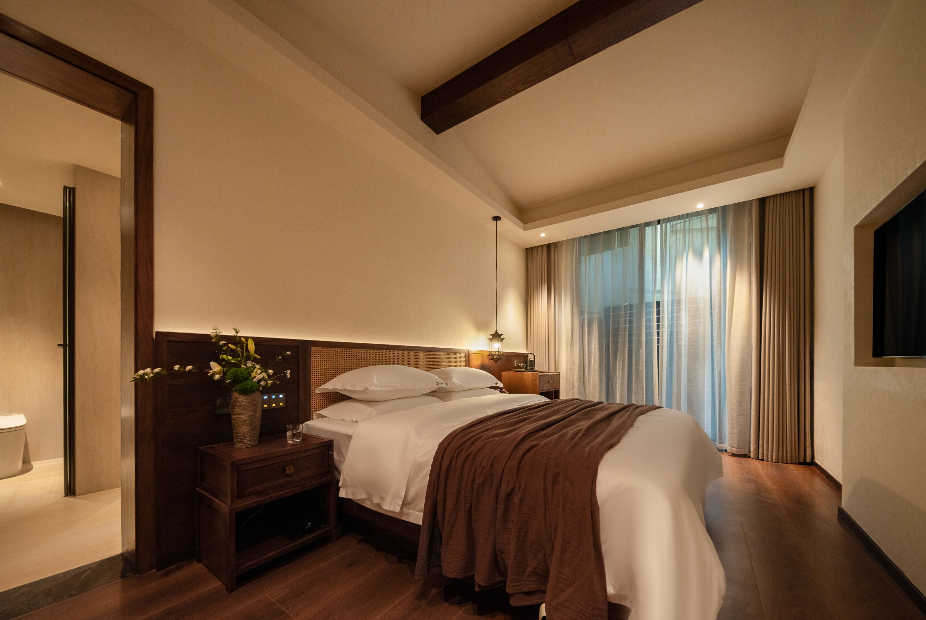 Romantic Double Room, Garden View | Desk, laptop workspace, free WiFi