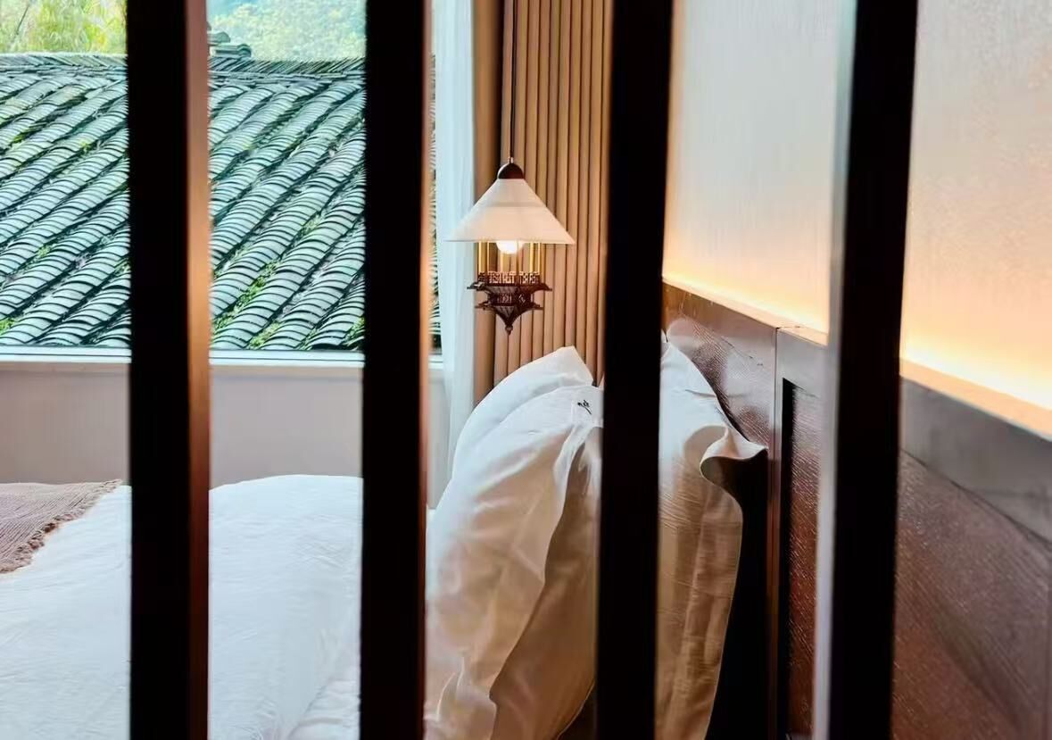 Senior Double Room, Courtyard View | Desk, laptop workspace, free WiFi