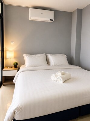 Habitación Deluxe doble, balcón, vistas a la ciudad | Wifi gratis