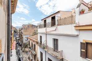 Apartment, 2 Schlafzimmer, Balkon | Balkon