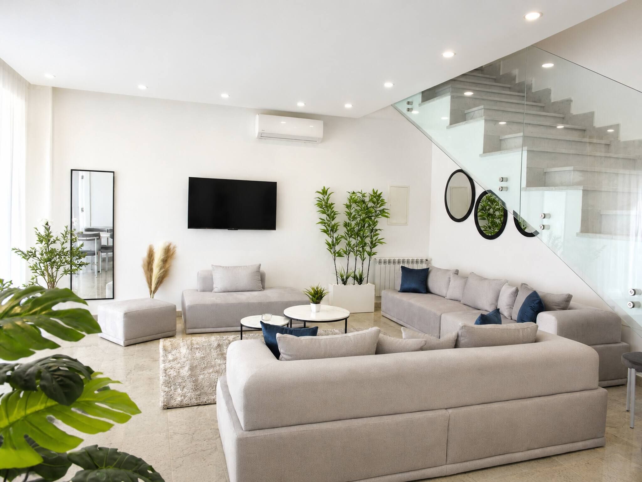 Villa, 4 Bedrooms, Smoking, Private Pool | Living room