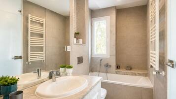 Villa, 4 Bedrooms, Smoking, Private Pool | Bathroom