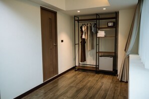 Executive Double or Twin Room | Free WiFi - The Wang Yaowarat Hotel (Bangkok)