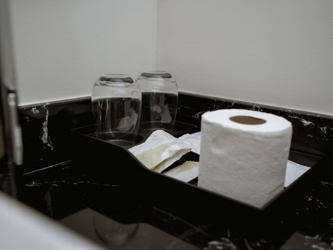 Deluxe Double or Twin Room, Non Smoking, City View | Bathroom amenities
