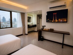 Deluxe Double or Twin Room, Non Smoking, City View | Free WiFi - The Wang Yaowarat Hotel (Krung Thep Maha Nakhon)