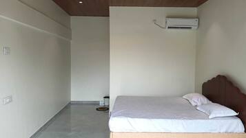 Deluxe Room, Garden View | Free WiFi