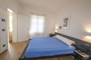 Bügeleisen/Bügelbrett, WLAN, Bettwäsche
