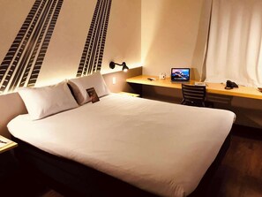 Laptop workspace, blackout drapes, soundproofing, iron/ironing board - Hotel 3 Rios Plaza (Três Rios)