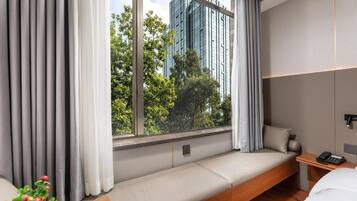 Suite, Garden View