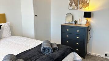 Internet, bed sheets