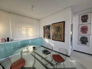 Interior - Sunny Waves (Torremolinos)