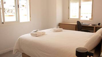 1 chambre, fer et planche à repasser, Wi-Fi gratuit, draps fournis