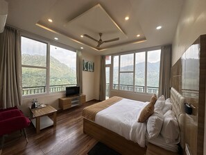 Luxury-Zimmer, Bergblick | Kostenloses WLAN, Bettwäsche