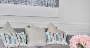 Interior - Stylish Windsor Stay | Steps from The Long Walk | Private Parking (Windsor)