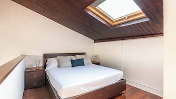 Apartment, 1 Bedroom, Balcony, Sea View | Iron/ironing board, free WiFi, bed sheets