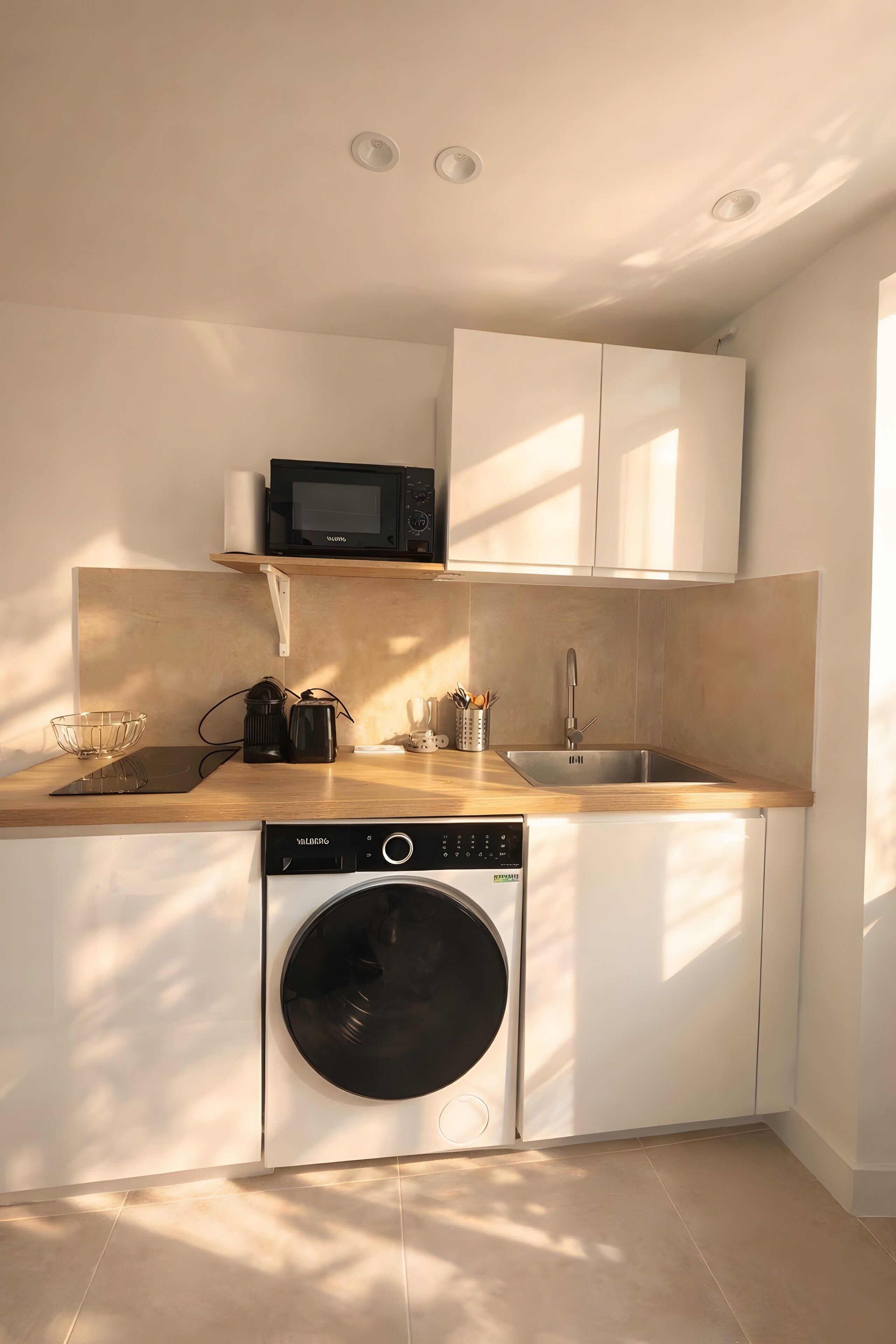 Fridge, microwave, stovetop, coffee/tea maker