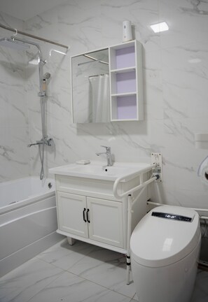 Bathroom - Bright & Spacious Apartment in Central UB + Workstation (Ulaanbaatar)