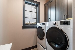 Interior - 12 Ramble Ln | Rooftop Hot Tub, Walk Downtown (Winter Park)