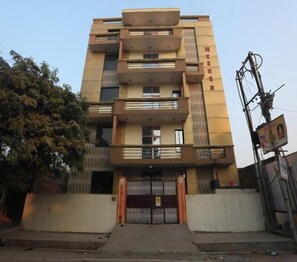 Exterior - Madhav Bhawan (Ayodhya)