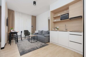 TV, offices - A comfortable studio near PGE Narodowy | A place to work (Warszawa)