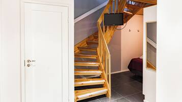 Comfort Apartment, 3 Bedrooms, Sauna, Courtyard View | Iron/ironing board, free WiFi, bed sheets