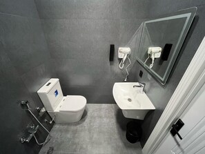 Bathroom - Urban Majesty Hotel (Bakı)