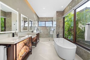 Hair dryer, towels - Villa Bella Grande | Luxury Estate + Casita (Playa Hermosa)