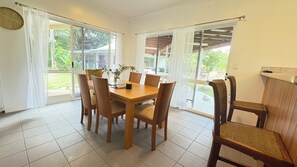 Dining - Enchanted Garden Escape (Mowbray)