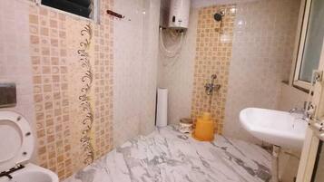 Family Room | Bathroom