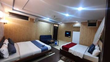 Desk, laptop workspace, free WiFi