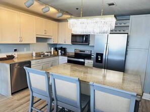 Private kitchen - Ocean-view 3BR condo at Laketown Wharf with private beach access. Sleeps 10 (Panama City Beach)
