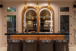 Bar (on property) - Maison Barnard | Starland's Most Stunning Home + Private Pool, Event Space (Savannah)