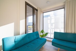 Apartment | Living area - Bright Urban Pad for 8 With City Views (Antwerp)