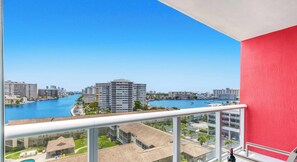 Property grounds - Beachwalk Studio | Intracoastal + City View (Hallandale Beach)