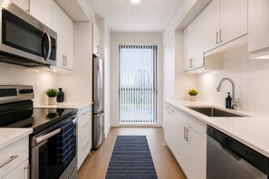 Classic-Zimmer | Eigene Küche | Kühlschrank, Mikrowelle, Ofen, Herdplatte