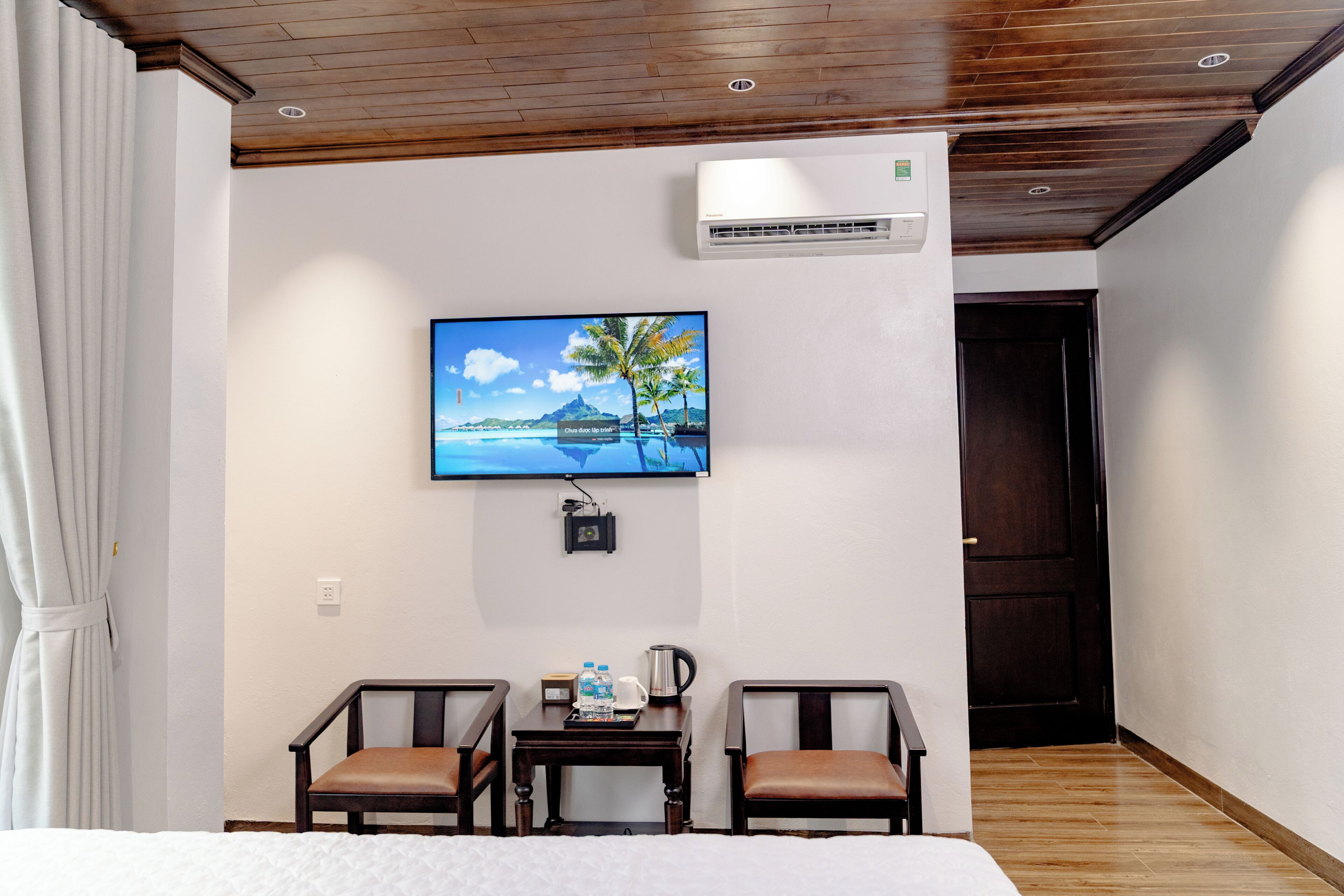 Suite junior, balcón, vistas a la ciudad | Escritorio y wifi gratis