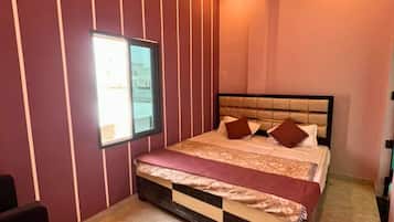 Deluxe Double Room | Free WiFi